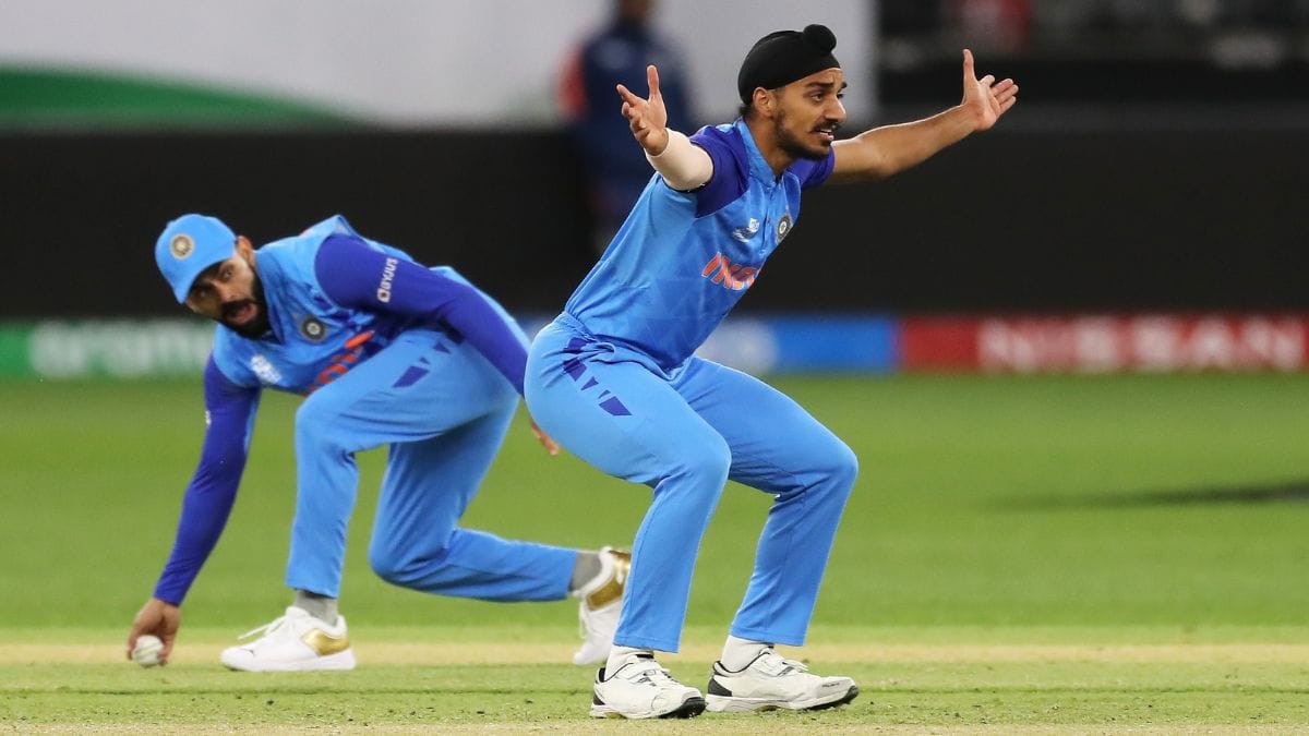 Arshdeep Singh gives India a strong start with the ball |Twitter/@ICC