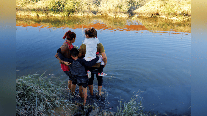 Asylum-seeking migrants from Venezuela as seen from Ciudad Juarez, Mexico 12 October 2022 | Reuters File Photo/Jose Luis Gonzalez