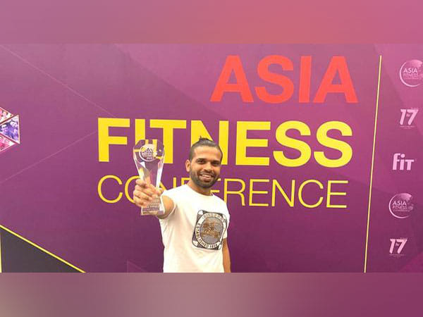 Mukul Nagpaul wins the No. 1 Personal Trainer of the Year Award in Asia at the Asia Fitness Conference 2022