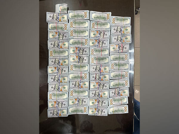 Mumbai airport Customs seize foreign currency worth $ 4,97,000 from three Indians flying to Dubai