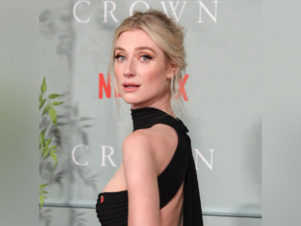 'The Crown' star Elizabeth Debicki brings Princess Diana to life on red carpet