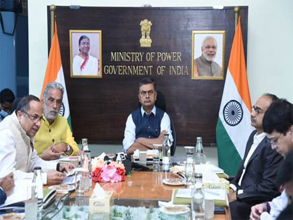 Power Minister RK Singh launches Green Energy Open Access Portal