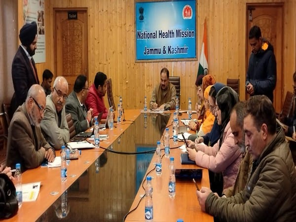 Meeting reviews biomedical equipment management programme in Kashmir 