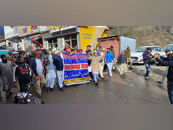 J-K: Pahari tribe takes out Dhanyawad Yatra to thank Centre for their inclusion in ST list
