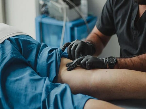 Total knee replacement in patients under 21 evaluated in new study