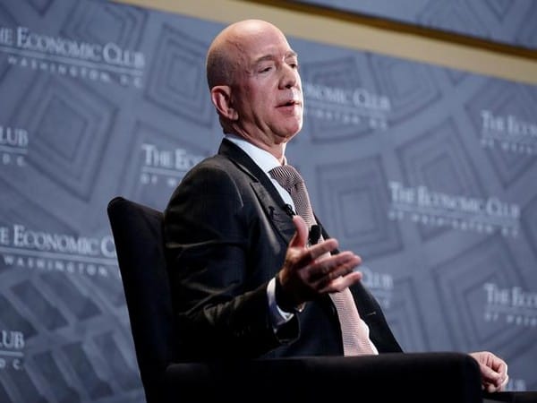Jeff Bezos anounces plans to give away majority of his wealth to charitable causes