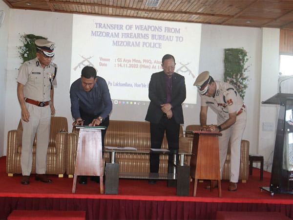 Mizoram Firearms Bureau hands over confiscated arms to police