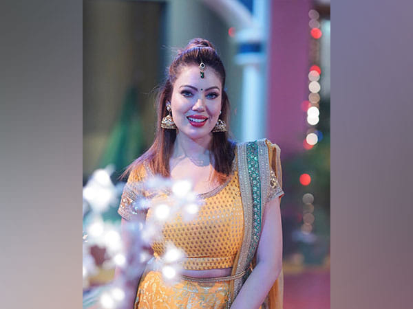 'Taarak Mehta...' fame Munmun Dutta injures knee in Germany, shares pictures