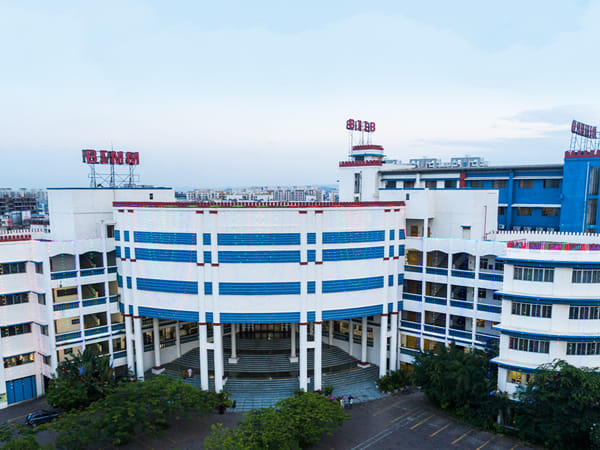 Sri Balaji University Pune: Apply to new-age MBA programmes designed for the latest trends in the market