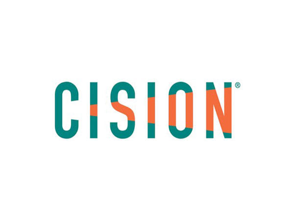 TECNO unleashes industry's first dual-prism periscope tele camera with the biggest angle of tilt ability