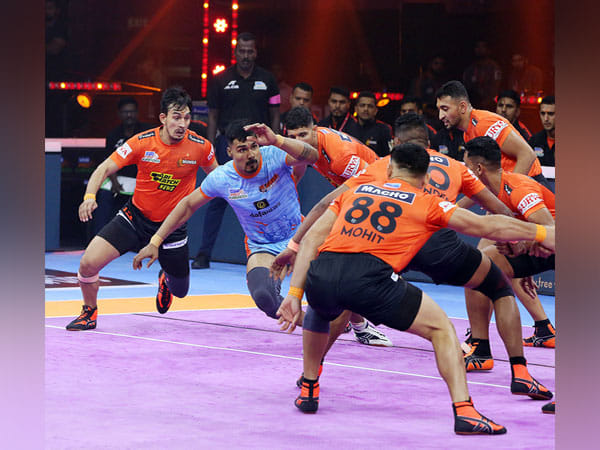Pro Kabaddi League: Guman Singh, Ashish star in U Mumba's massive victory