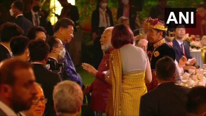 PM Narendra Modi meets Chinese President Xi Jinping at G20 dinner hosted by Indonesian President Joko Widodo in Bali, Indonesia, on 15 November 2022 | Source: Reuters via Twitter/@ANI