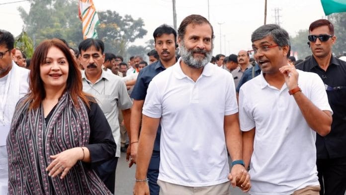 Actor and director Pooja Bhatt with Congress leader Rahul Gandhi in Hyderabad on 2 November 2022 | Photo: Twitter/INCCongress