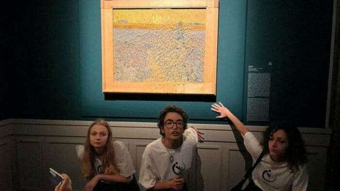 Activists of ''Ultima Generazione (Last Generation)