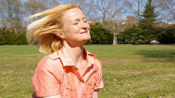 Representational image of a middle-aged woman | Image via needpix.com