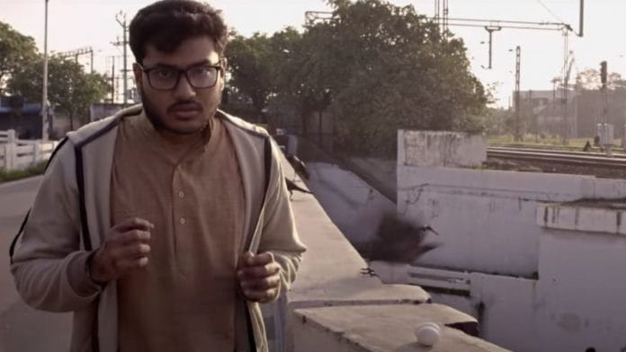 Roju in Kaiyum Kalavum | YouTube screenshot