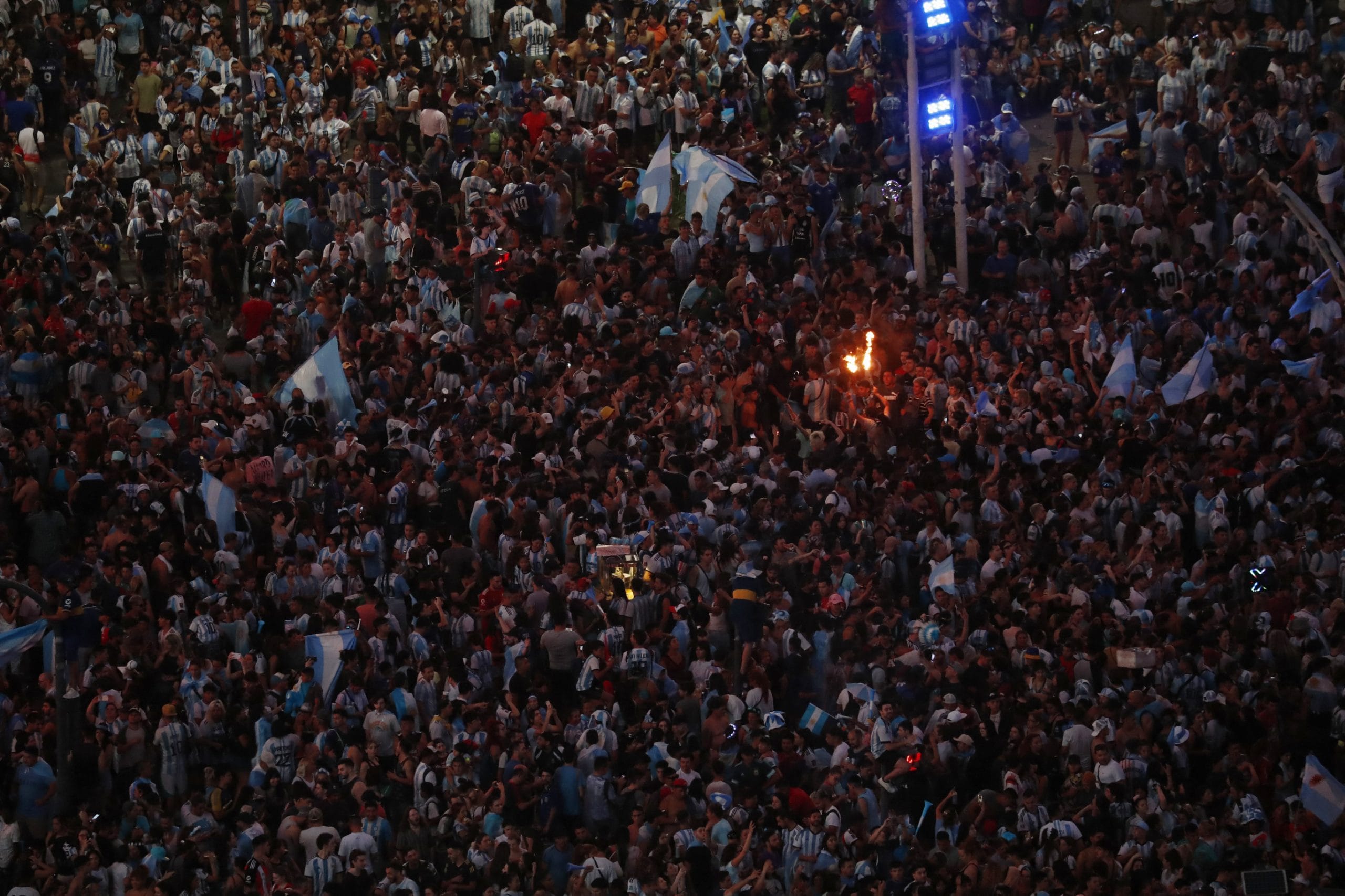 Argentina fans on the street in Buenos Aires on 13 December 2022 | Photo: Reuters/Agustin Marcarian