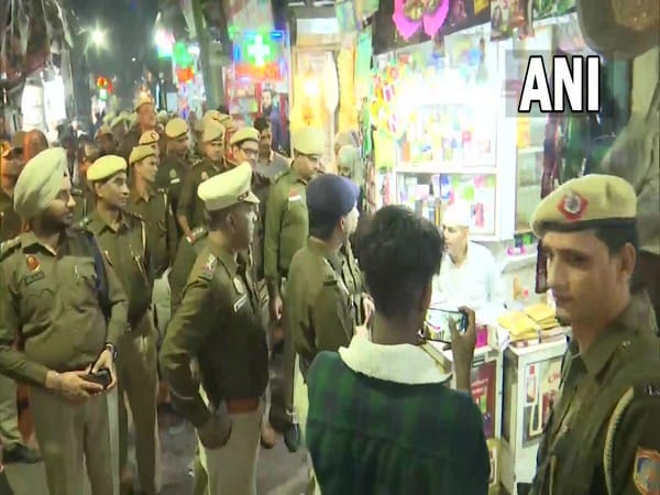 Delhi Police conducts patrolling in Daryaganj, Jama Masjid areas ahead of MCD polls