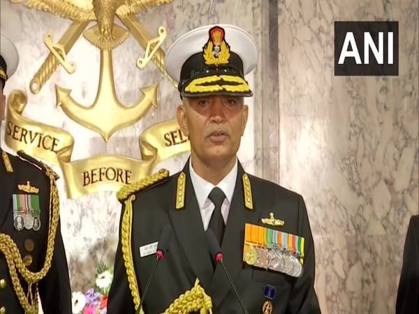 Navy Day 2022: CNS Admiral R Hari Kumar remembers bravehearts of India 