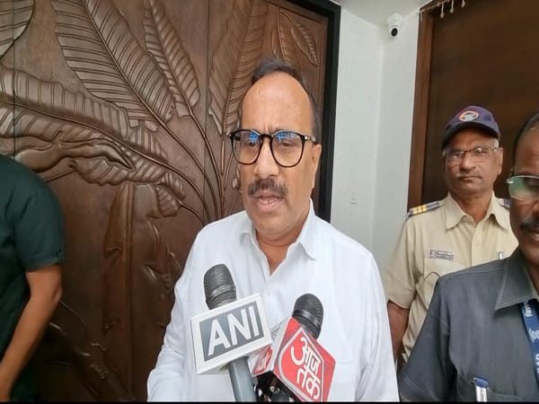 Followers of Shivaji Maharaj protest against Governor's remark; Maharashtra Minister assures action