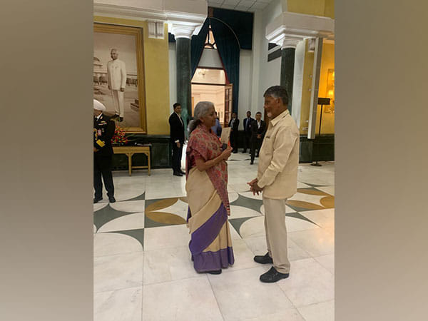 Chandrababu Naidu stresses digital knowledge at all-party meet on G20