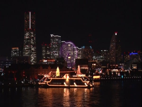 Yokohama holds illumination event to attract visitors