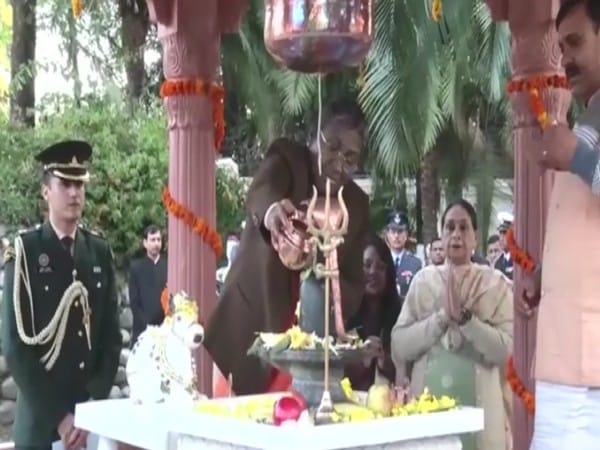 President Murmu performs rudrabhishek at Uttarakhand Raj Bhavan temple