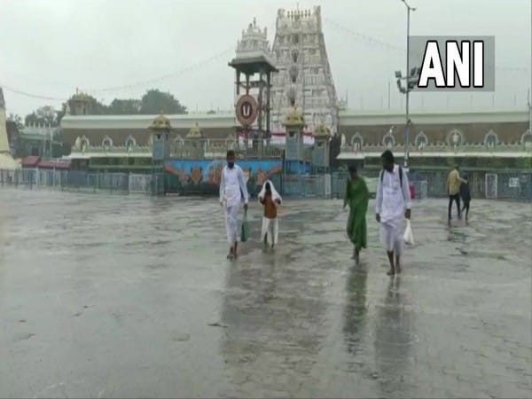 Cyclone Mandous : Tirupati Temple premises waterlogged, devotees face problems