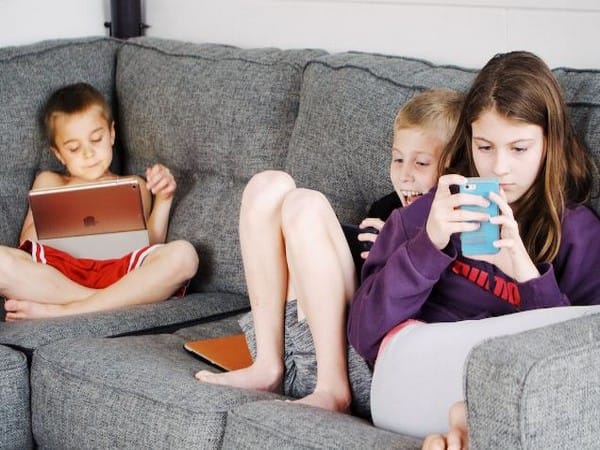 Exposing children to digital devices to soothe them may affect their temperament: Study