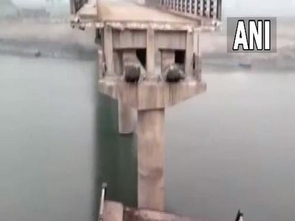 Bihar bridge built using Rs 13 cr collapses in Begusarai, no casualties ...