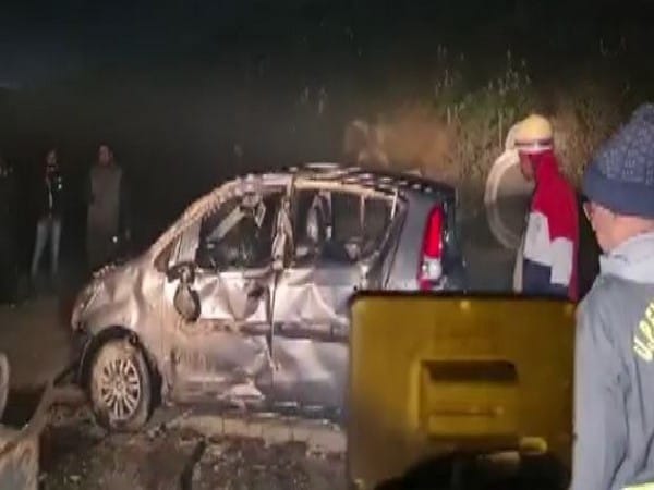 Lucknow: Car falls into Gomti river, two rescued, two still missing