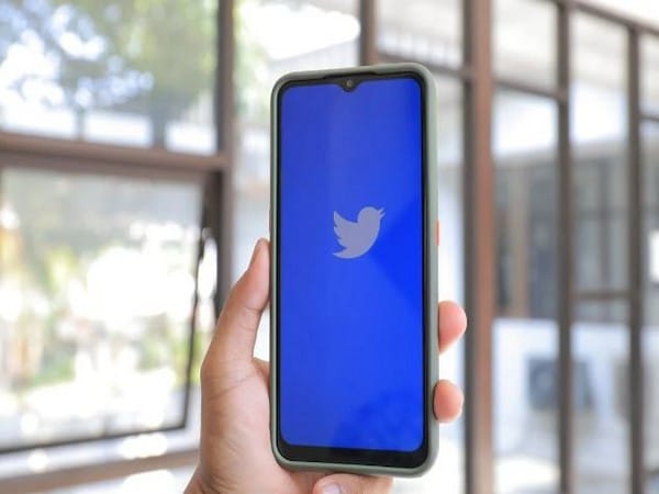Twitter Blue allows video uploads up to 2 GB in size, 60 minutes in length