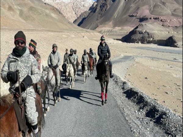 Army horsemen travel along old winter silk route - Gapshan to Sultan Chusku in Eastern Ladakh