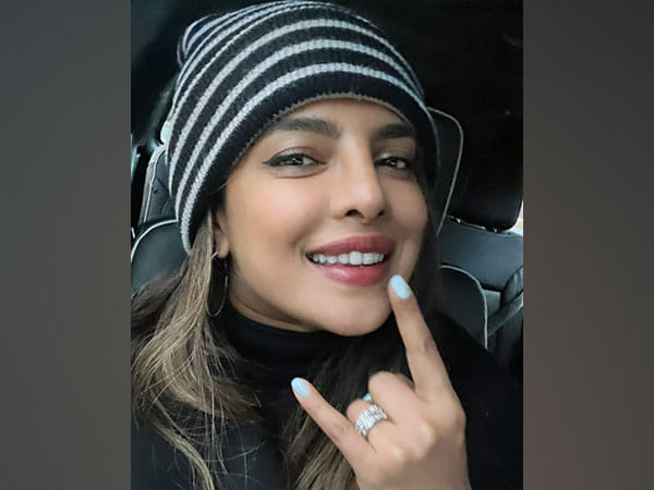 Priyanka Chopra gets into Christmas spirit with her daughter Malti Marie