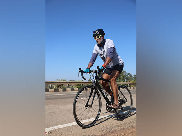 Milind Soman successfully completes first phase of Green Ride 2.0 with the Lifelong Freeride Cycle