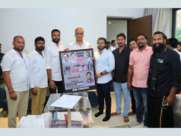 Bharat Rashtra Samithi Party Flag and Banner unveils at India- Pakistan Border by Maadri. Prithviraj