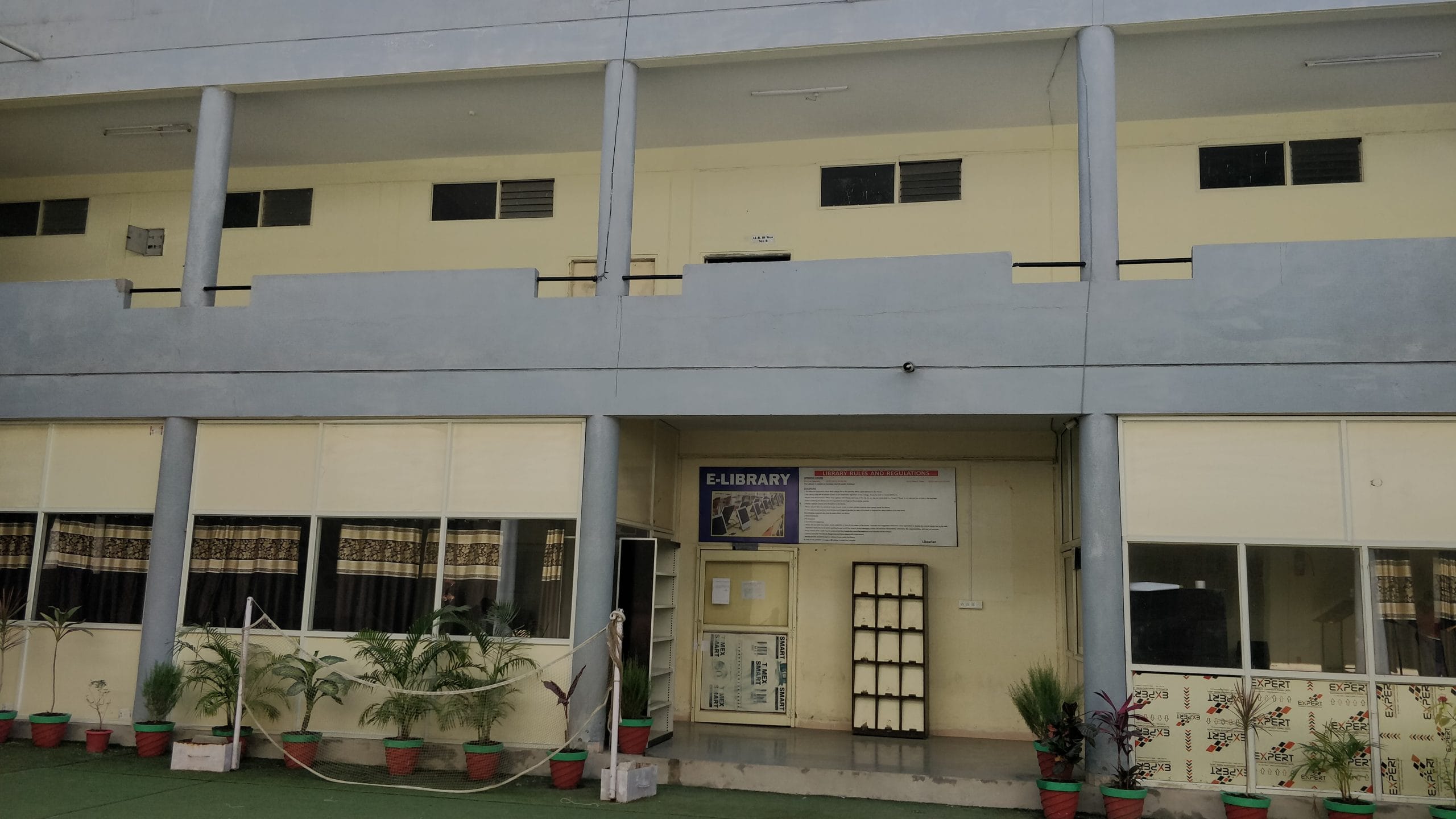 Deserted corridors of the Government New Law College in Indore | Sukriti Vats | ThePrint