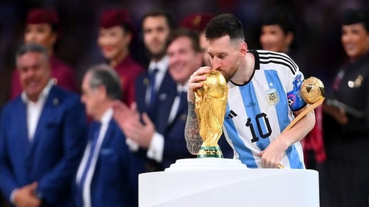 Messi Notes 'We did it! Go Argentina!' Messi's touching note after the World Cup ...