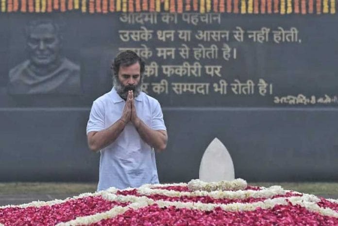 Rahul Gandhi pays tribute at Vajpayee's memorial | Photo: Suraj Singh Bisht | ThePrint
