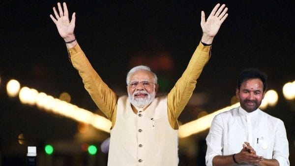 PM Modi extends New Year greetings