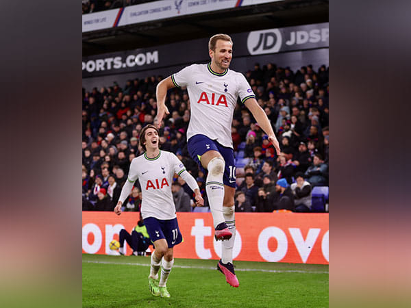 Harry Kane's brace helps Tottenham Hotspur thump Crystal Palace 4-0