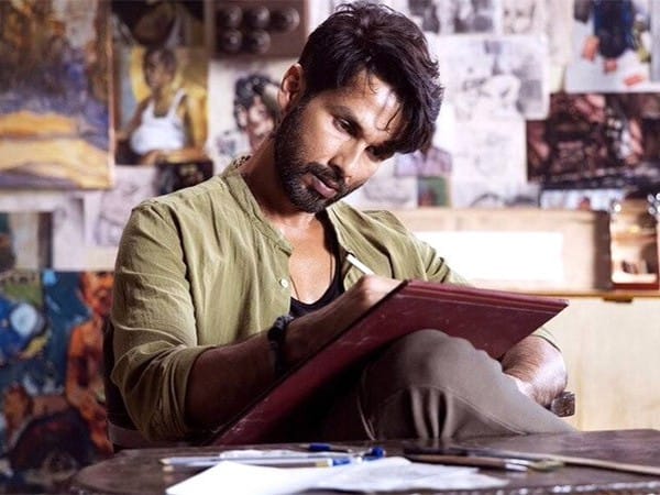 Shahid Kapoor, Vijay Sethupathi's thriller series 'Farzi' to stream from this date