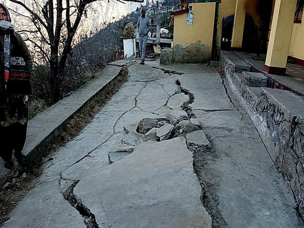 PMO calls high-level meeting on Joshimath subsidence today