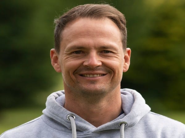 Shane Burger to step down as Scotland head coach for Somerset coaching role