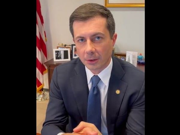 Federal Aviation Admin working to resolve system outage, normal air traffic operations soon: US Transport Secretary