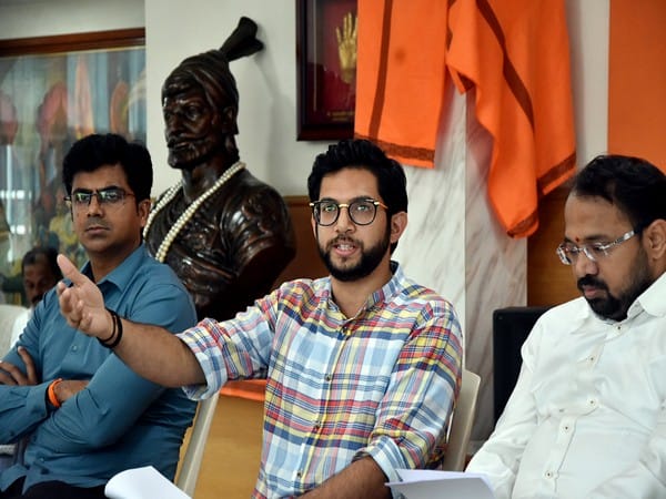 Aaditya Thackeray writes to BMC Commissioner over alleged irregularities in Mumbai's road mega-tenders