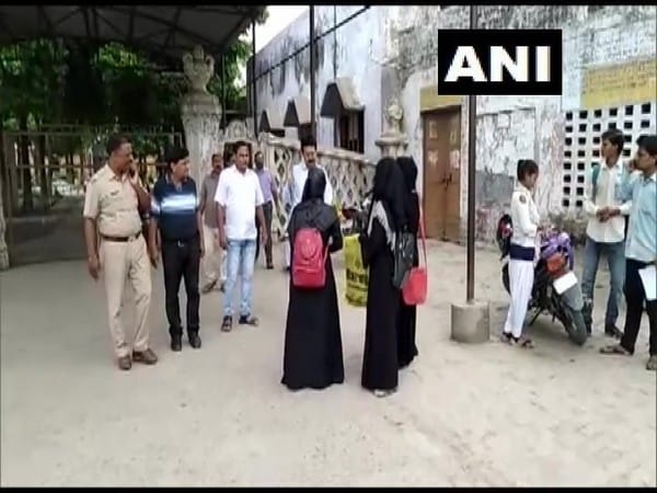 UP: Girls denied entry to Moradabad college for wearing burqa; professors say 'uniform implemented'