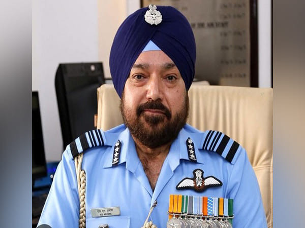 Last rites of former Vice Chief of Air Staff Air Marshal Harjeet Singh Arora performed in Delhi