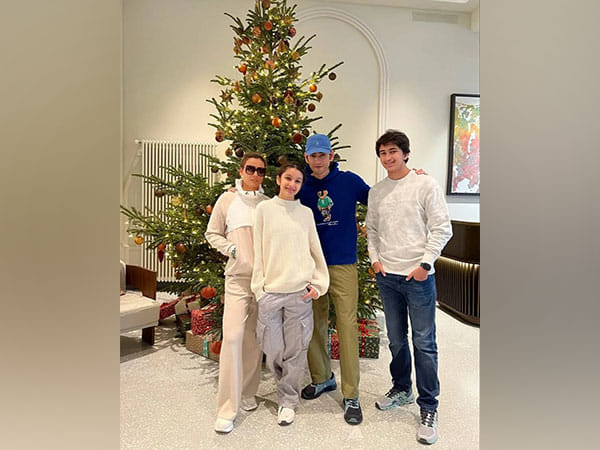 Mahesh Babu wishes wife Namrata a happy birthday, thanks her for 'lifting' him up always