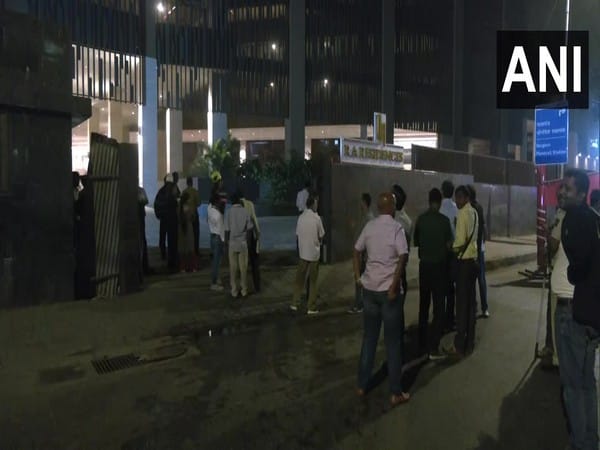 Fire at Mumbai's high-rise, no injuries reported
